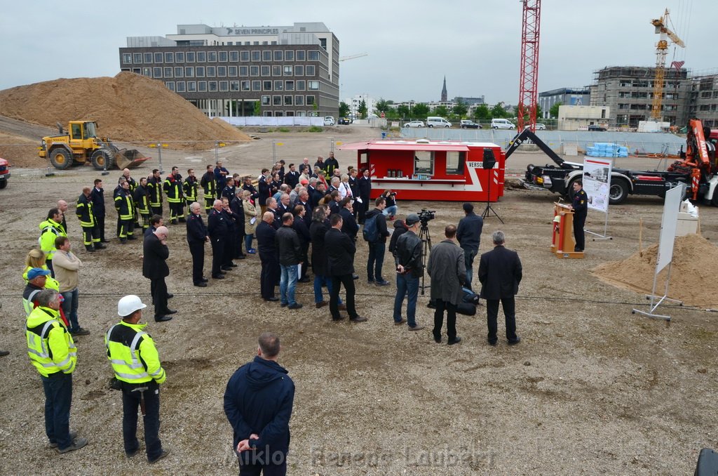 Erster Spatenstich Neues Feuerwehrzentrum Koeln Kalk Gummersbacherstr P076.JPG - Miklos Laubert